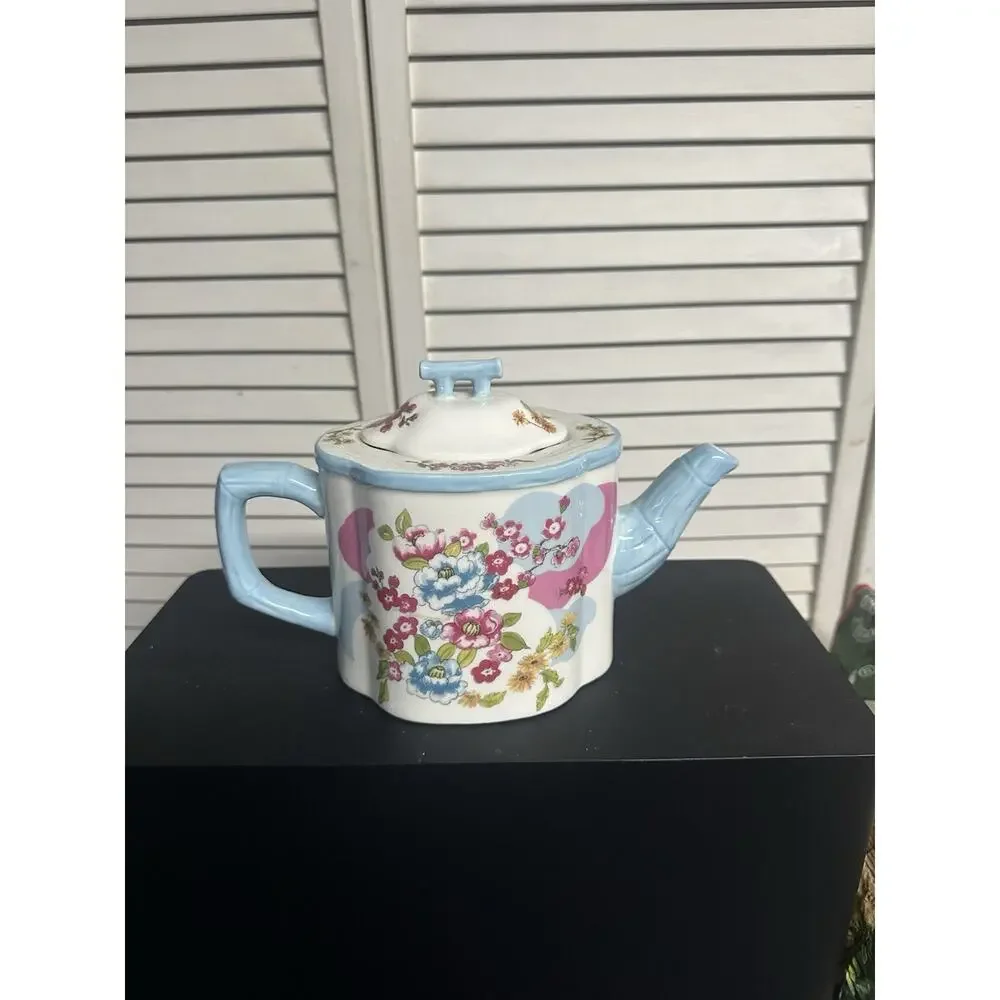 Grace Tea Ware Ceramic Teapot Square Design Red Blue Floral Pattern Bamboo
